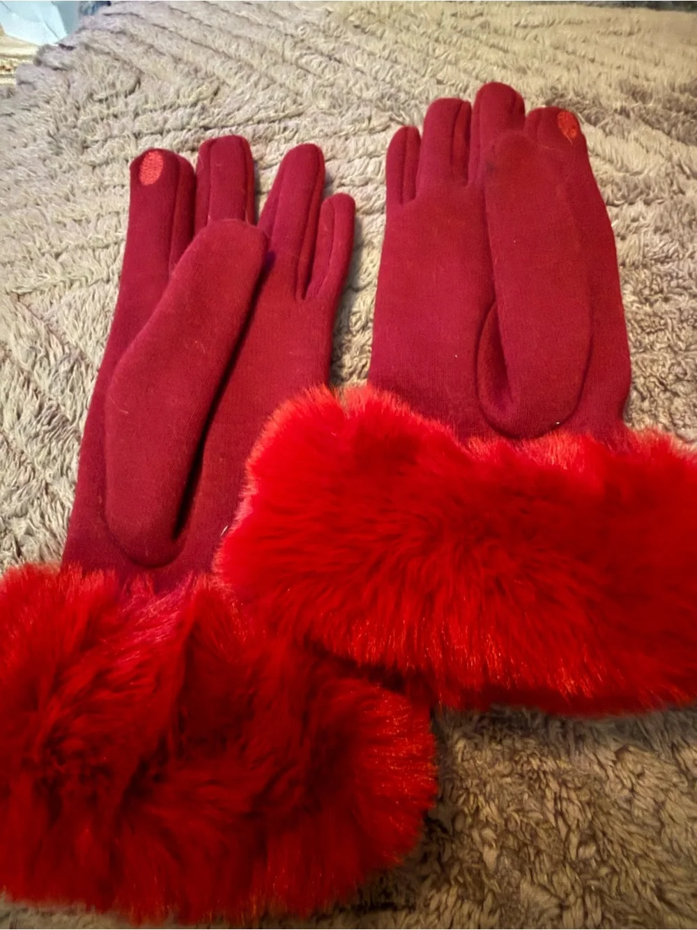 Red Faux-Fur Cuff Women's Winter Gloves